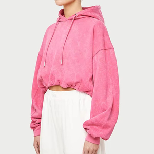 Hoodies courts pour femmes en coton peigné personnalisé de qualité supérieure avec logo brodé, coupe courte, épaules tombantes, pour un style streetwear tendance - Product Image 4