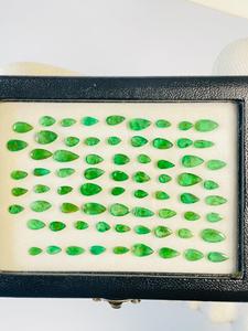 Esmeralda Zambiana Natural, Corte Pera, 35.83 CTS, Color Verde Premium, Excelente Brillo, Certificación IGI - Product Image 1