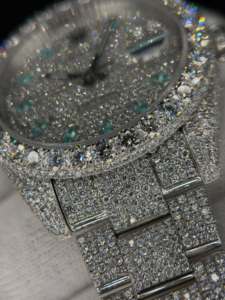 นาฬิกาเพชร Ice Look Jewelry รุ่น Unisex ขนาด 41 มม. ตัวเรือนสแตนเลส กระจกแซฟไฟร์ ระบบอนาล็อก เครื่องกล หรูหรา แฟชั่น ประดับด้วยโมอิสซาไนต์ - Product Image 4