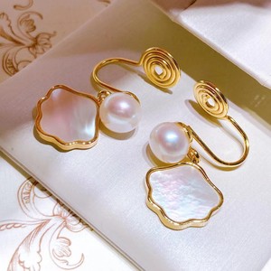 ต่างหูมุกน้ำจืดยอดนิยมแบบใหม่ ประดับมุกแมนโถว เครื่องประดับสำหรับคุณแม่ หรูหรา ประดับมุกน้ำจืดสำหรับผู้หญิง - Product Image 1