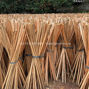 Precio competitivo para palos de escoba Panda Wuchen de PVC hechos de madera de eucalipto de Vietnam - Product Image 1