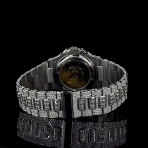 Montre en acier inoxydable avec pierre de moissanite de qualité supérieure, mouvement fiable, légère et écologique, élégante et étincelante - Product Image 4