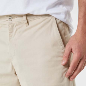 Shorts de golf chino décontractés pour hommes en toile écologique tendance - Séchage rapide et respirant - Product Image 3