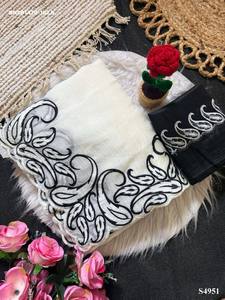 Best Quality Crunchy Silk with Thread-Embroidered Paisley Design & Cut-Border <b>Saree</b>-<b>Blouse</b> Collection Manufacturer from Surat - Product Image 6