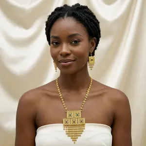 Ensemble collier et boucles d'oreilles en alliage plaqué or, incrustation de zircon géométrique, bijoux de mariage pour femmes, style classique, Chikset - Product Image 3