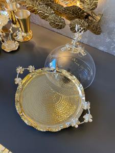 Magnifique présentoir à chocolats plaqué or avec couvercle en verre, idéal pour la présentation et les cadeaux de desserts et de bonbons pour les occasions spéciales - Product Image 4