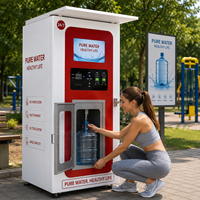 Distributeur d'eau RO commercial en extérieur, borne de paiement par carte bancaire et QR code, station de recharge d'eau purifiée