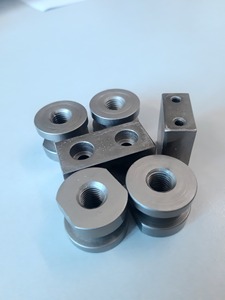 Connecteur à broche ovale plaqué or Cu, haute précision, durable et résistant aux chocs |   Prise usinée sur mesure par CNC |   Composant électronique pour - Product Image 1