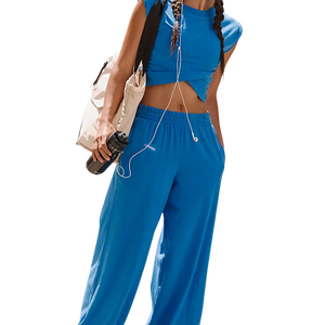 Nouvel Arrivage Ensemble Sportif 2 Pièces Bleu Uni pour Femme : Haut Court à Ourlet Torsadé et Pantalon de Survêtement Harem Tricoté Respirant Coupe Ample – Collection Printemps - Product Image 1