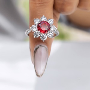 Anillo Halo con Flor, Rubí Rojo en el Centro, Anillo de Compromiso de Oro Blanco, Anillo Floral con Diamantes, Anillos de Plata de Ley 925 con Piedras Preciosas - Product Image 2