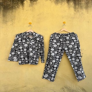 Black Floral Printed Cotton <b>Pajamas</b> Set Long Sleeve Turn-down Collar Elastic Waist Casual Sleepwear Full Length Woven <b>2</b>-<b>Piece</b> - Product Image 1