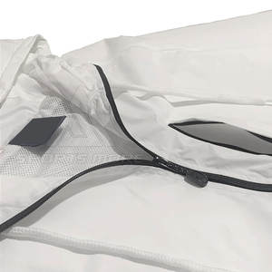 Traje cortavientos transpirable y cómodo de usar con costuras duraderas y acabado suave. - Product Image 2