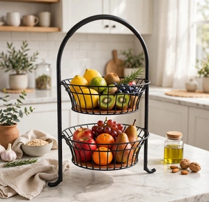 Panier à fruits à 2 niveaux avec poignée arquée en fil métallique, support moderne et écologique, base en bois, revêtement noir en poudre, organisateur de cuisine - Product Image 2