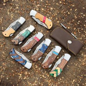 Cuchillo de bolsillo plegable de acero damasco inoxidable forjado a mano con mango de madera, cuchillo EDC para caza y camping, OEM, bloqueo trasero, 58HRC, EE. UU. - Product Image 4
