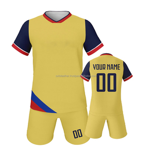 Ensemble d'uniformes de football à manches courtes en polyester 100% fait à la main vêtements de sport pour hommes et femmes avec maillots de l'équipe de France et de joueurs - Product Image 1