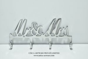 Best Quality Mr & Mrs <b>Wall</b> <b>Hook</b> Rack Decorative Aluminium <b>Key</b> Holder Couples Modern <b>Wall</b> Mounted <b>Hook</b> Rack Entryway For Sale - Product Image 4