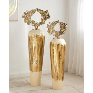 Pièce d'art abstraite moderne sculpturale, base d'urne texturée patinée, centre de table en métal de luxe, vase décoratif pour la maison - Product Image 2