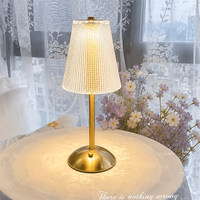 Wiederaufladbare LED Moderne Eisen-Tischlampe Luxuriöse Kabellose USB-C Goldene Basis 3000K 4500K 6000K Hochzeit Hotel Schlafzimmer Nachttisch Dekoration
