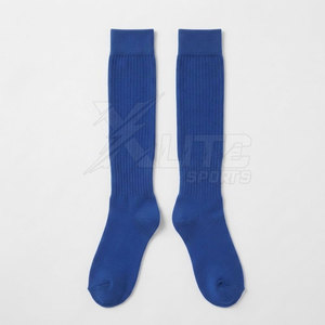 Nouvelles Chaussettes de Football Hiver Montantes Personnalisables et Élégantes, en Matière Tricotée Respirante et Rembourrée pour l'Entraînement Sportif en Équipe Adulte - Product Image 4