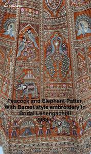 Ensemble de mariage ethnique le plus récent en soie Gadhwal de créateur, avec broderies et strass, comprenant un Lehenga, un Choli et un Dupatta - Product Image 4