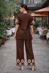 Ensemble de Salwar Kameez Moderne Brodé de Qualité Supérieure, Idéal pour le Quotidien, Élégant, Confortable et Tendance pour les Fêtes - Product Image 3