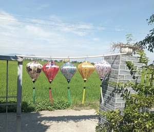 Linternas de Bambú Tradicionales de Hoi An al por Mayor con Tela de Seda de Alta Calidad en Varias Formas y Paletas de Colores Pastel Impresionantes - Product Image 2