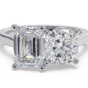 Bague à deux pierres émeraude et coussin, diamant de laboratoire de 0,80 ct en or 18 carats et platine - Product Image 1