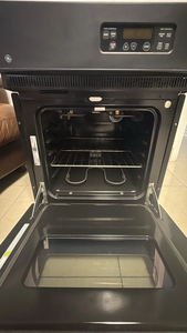 เตาอบไฟฟ้าติดผนังแบบดิจิตอล รุ่น G-E JRS06SK4SS พร้อมระบบทำความสะอาดตัวเอง ทำจากสแตนเลส - Product Image 2