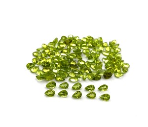 Péridotes naturelles taillées en poire 3x5MM, pierres de péridote facettées, véritables péridotes vertes, pierres précieuses en vrac calibrées pour la fabrication de bijoux en gros - Product Image 3