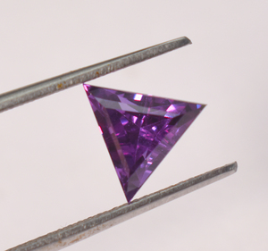 Piedra Preciosa Suelta de Alejandrita de Laboratorio, Corte Trillón, 8 mm, Corindón Genuino, Piedra Piramidal Creada en Laboratorio - Product Image 4