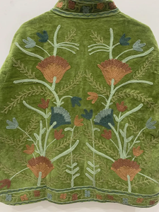 เสื้อกั๊กปักลายซูซานีสีเขียวทำมือ ฟรีไซส์ ผ้ากำมะหยี่ บุผ้าฝ้ายลายทาง สไตล์โบฮีเมียน ลายดอกไม้สำหรับฤดูหนาว กันลม - Product Image 4