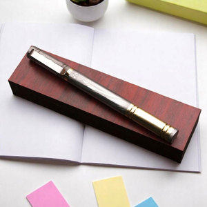 Elegante Instrumento de Escritura de Acero con Patrón de Damasco, Pluma de Lujo Hecha a Mano para Uso en Oficina, Negocios y Escuela - Product Image 1