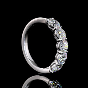 Anillo de Eternidad con Diamantes Cultivados en Laboratorio, Engaste de Garras Compartidas, Bañado en Rodio, para Boda o Compromiso, en Oro de 10K, 14K, 18K, Plata 925, 935 - Product Image 4