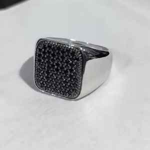 Anillo de banda ancha con diamante de moissanita negra de corte redondo para hombre, plata 925 original con pavé, joyería fina, regalo sorpresa para pareja - Product Image 4