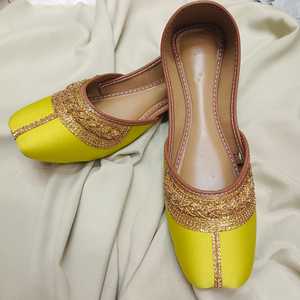 OEM ODM Handmade Ladies Khussa <b>Shoes</b> Traditional Pakistani Embroidery Khussa Anti-Slippery Comfortable Flat <b>Shoes</b> for Women - Product Image 2