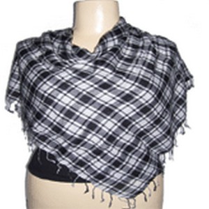 Bufanda Unisex de Rayón de Alta Calidad con Diseño a Cuadros y Tacto de Cachemira para Mujer - Product Image 4