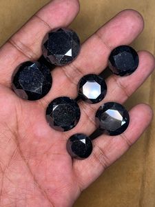 Diamant noir naturel de grande taille, facetté, rond, certifié IGI pour la fabrication de bijoux - Product Image 2
