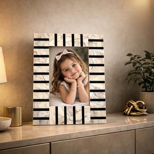 Cadre photo en résine fait main pour décoration murale avec finition naturelle et couvercle avant en verre durable pour la maison et le bureau - Product Image 6