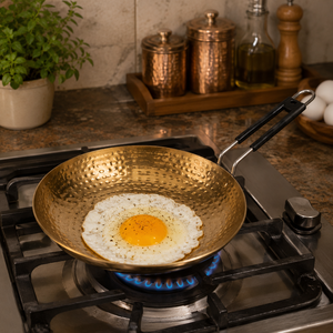 Sartén de latón martillado de primera calidad con mango resistente al calor |   Sartén Tradicional India de Latón |   Sartén Resistente para Cocinar en Casa - Product Image 2