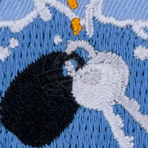 Patch brodé personnalisé thermocollant avec support thermosoudable, travail de broderie détaillé, parfait pour les uniformes, les sacs, les manteaux et les chapeaux. - Product Image 3