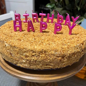 Support à gâteau réglable en bois, écologique et fait main, pour boulangeries et événements - Product Image 1