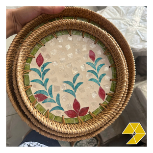 Bandeja Decorativa de Ratán con Patrones de Madreperla para Decoración de Mesa de Centro y Colecciones de Hogar de Boutique - Product Image 4