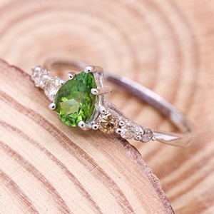 Anillo de Plata de Ley 925 con Zafiro Verde Natural Corte Pera y Diamantes, Joyería Memoria, Venta al Por Mayor - Product Image 6