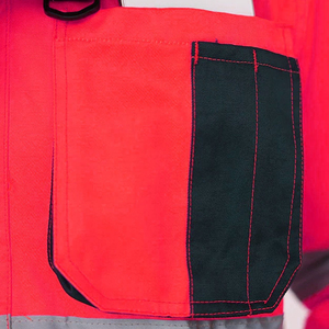 Fournisseur en gros de vestes et pantalons de travail pour hommes fabriqués au Pakistan avec livraison rapide pour les détaillants de vêtements B2B. - Product Image 4