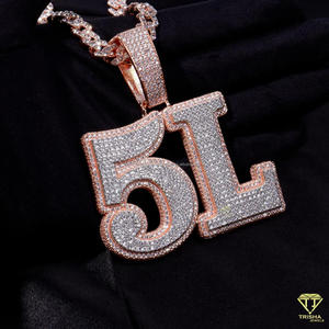 จี้ห้อยคอแบบกำหนดเอง "J5" ประดับเพชรโมอิสซาไนต์ สไตล์ฮิปฮอป สร้อยคอหรูหราแบบ Cuban Link ประดับเพชรระยิบระยับ - Product Image 3