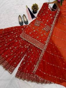 Conjunto de Top, Sharara y Dupatta de Seda Naranja Indio y Pakistaní con Bordado y Lentejuelas, Completamente Cosido, Listo para Usar, Ideal para Fiestas de Diwali - Product Image 4