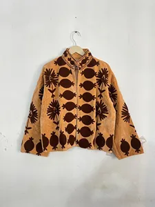 Veste en velours pour femme, style bohème chic, broderie ethnique à motifs floraux, courte, faite à la main, vêtement d'extérieur de créateur, pour l'automne et l'hiver - Product Image 2