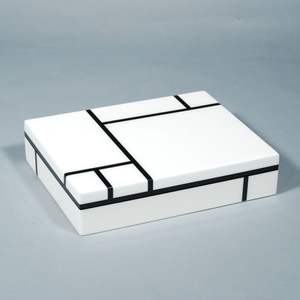 Elegante Caja de Almacenamiento Decorativa Hecha a Mano con Incrustaciones de Madera y Resina para Joyas y Pequeños Tesoros - Product Image 3