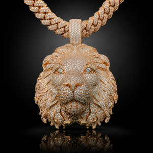 Colgante de Cabeza de León en Plata de Ley Oro Rosa con Piedras de Moissanita y Engaste Micro Pavé, Amuleto de Lujo con Temática Animal para Hombre, de Moda - Product Image 3