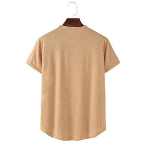 Cada camiseta de algodón para hombre de alta calidad con impresión personalizada, hecha en Pakistán, se adapta perfectamente a la identidad de su marca. - Product Image 6